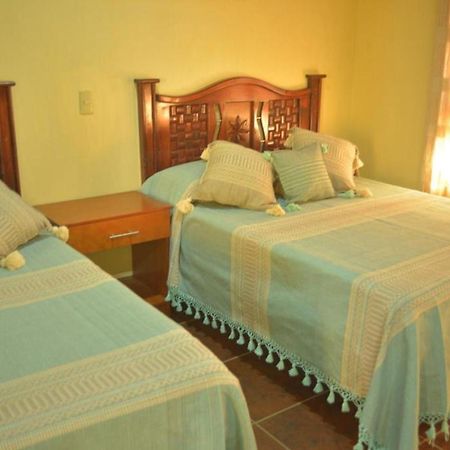 Oyo Hotel Castillo Santa Cecilia Тапальпа Екстер'єр фото
