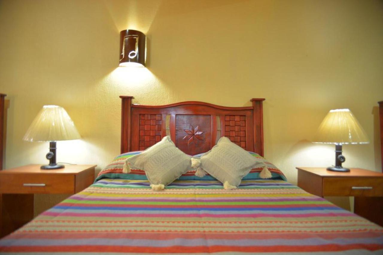 Oyo Hotel Castillo Santa Cecilia Тапальпа Екстер'єр фото